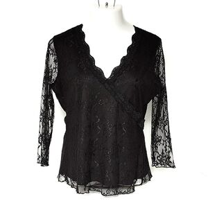 Pre-owned Black Scalloped VNeck Long Sleeve Lace Top